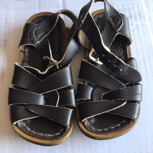 Saltwater sandals